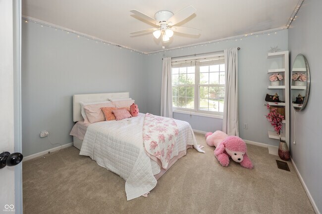 Building Photo - 5889 Pebblestream Dr