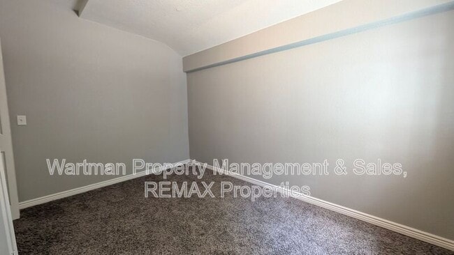 Building Photo - 202 Cheyenne Blvd