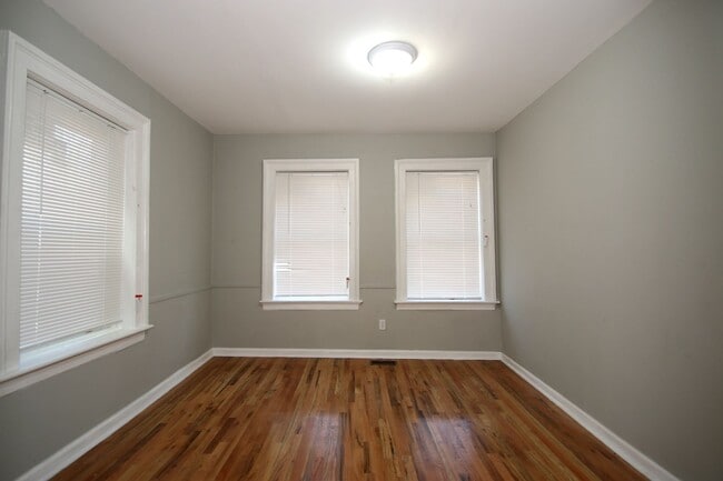 Building Photo - 42 Walnut St