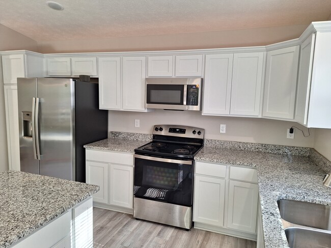 Building Photo - 4612 Clayton Terrace