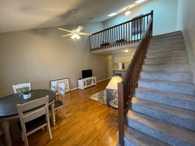 Building Photo - For Lease - Fully Furnished 2 BR | 1.5 BA Townhome in PCB!