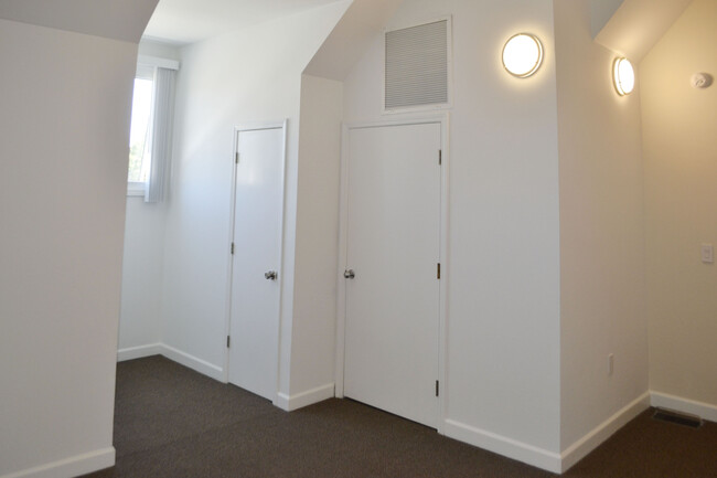 Loft with two large walk-in closets. - 452 S Main St