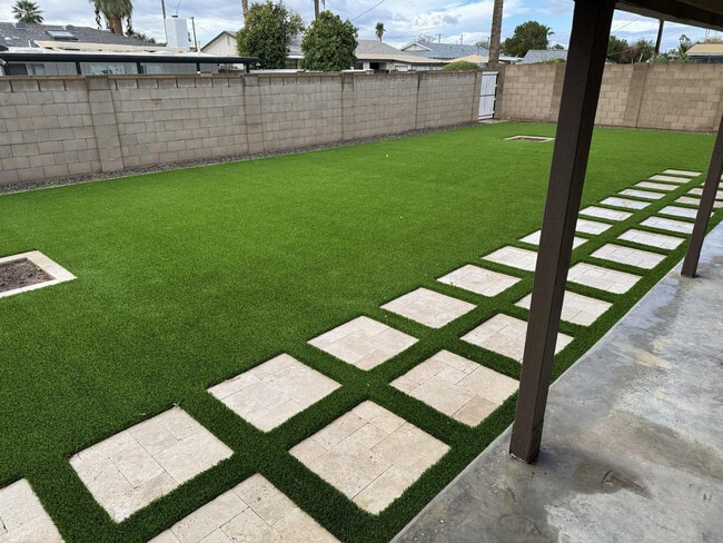 Building Photo - 6843 E Loma Land Dr