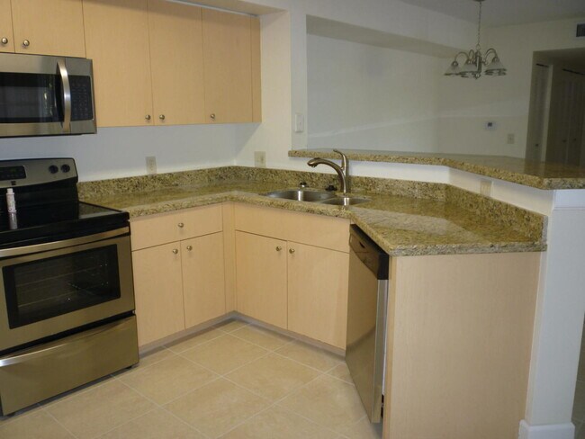 Building Photo - 4211 San Marino Blvd