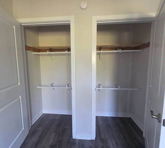 Building Photo - Desirable South Whitehall Township Townhome