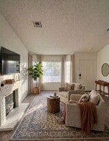 Building Photo - 53755 Avenida Diaz