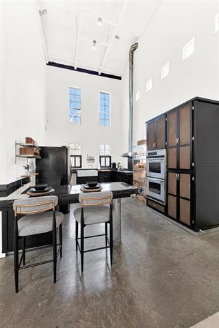 Building Photo - 1233 Lady Ln