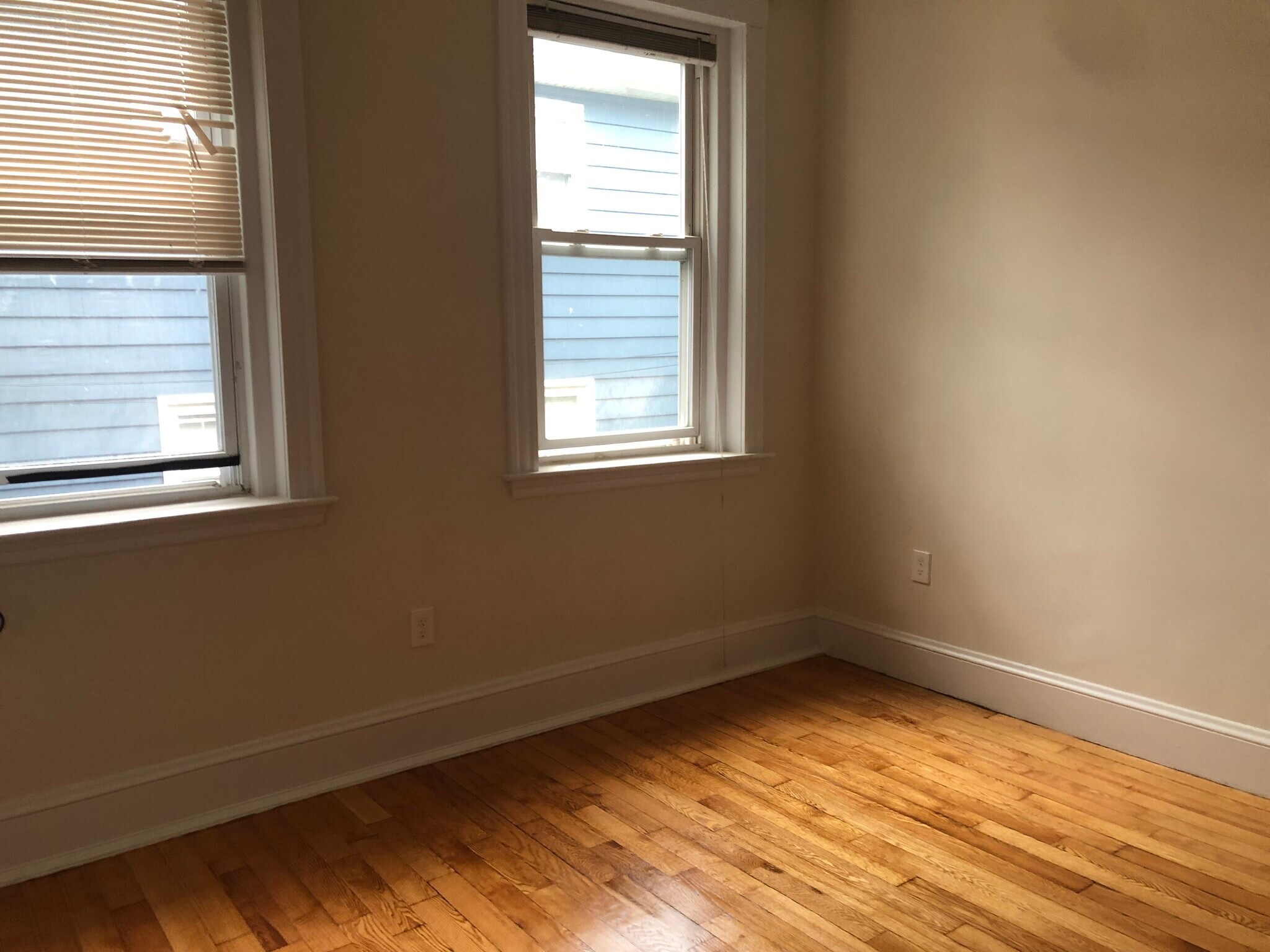 Building Photo - 16 Copenger St