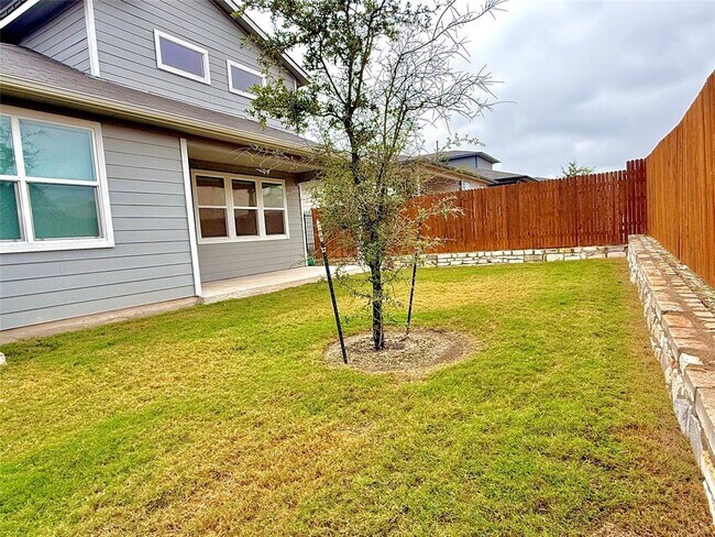 Building Photo - 13916 Lubeck Dr