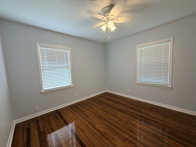 Building Photo - 8206 Vetters Dr