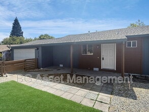 Building Photo - 6524 Miles Ln