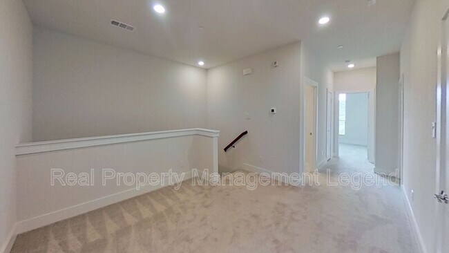 Building Photo - 1056 Maverick Dr