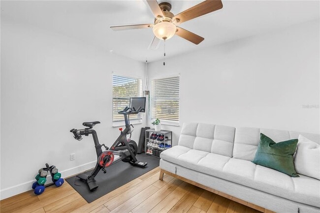 Building Photo - 2621 17th Ave N