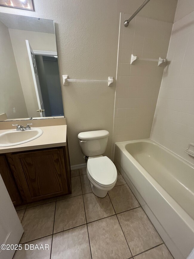 Building Photo - 104 Aston Grande Dr