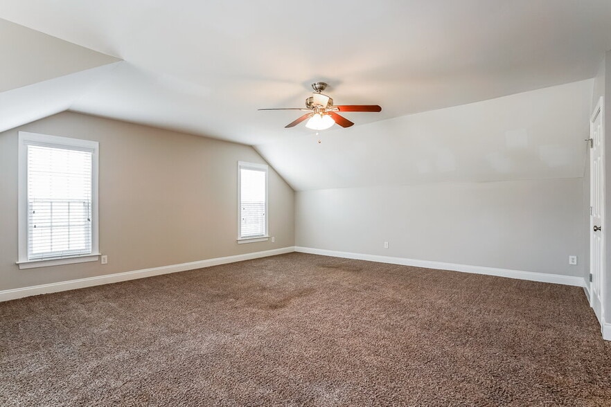 Building Photo - 500 Boswell Ln