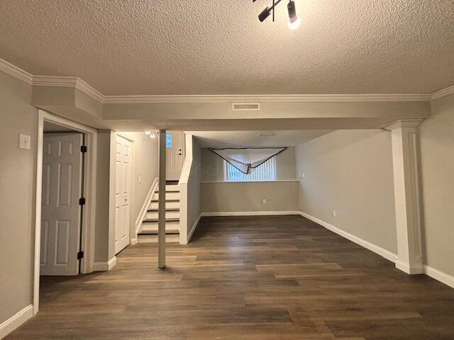 Building Photo - 3325 Valley Park Ave