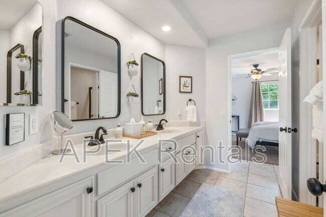 Building Photo - 79150 Ocotillo Dr