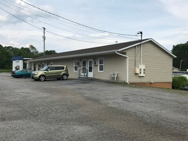 Primary Photo - 41 Meadowgreen Dr