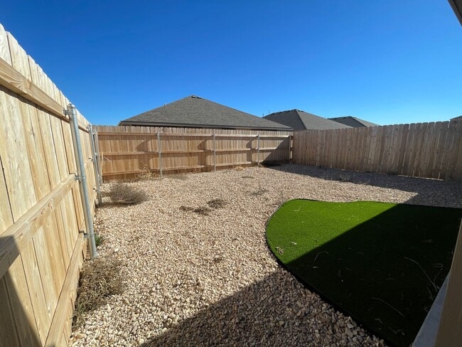 Building Photo - 2106 N Avenue K