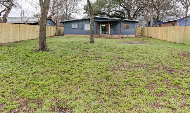 Building Photo - 4707 Menchaca Rd