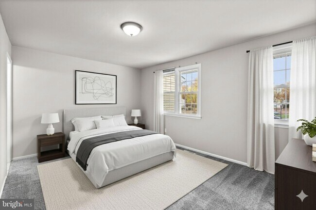 Building Photo - 314 Woodleaf Ct