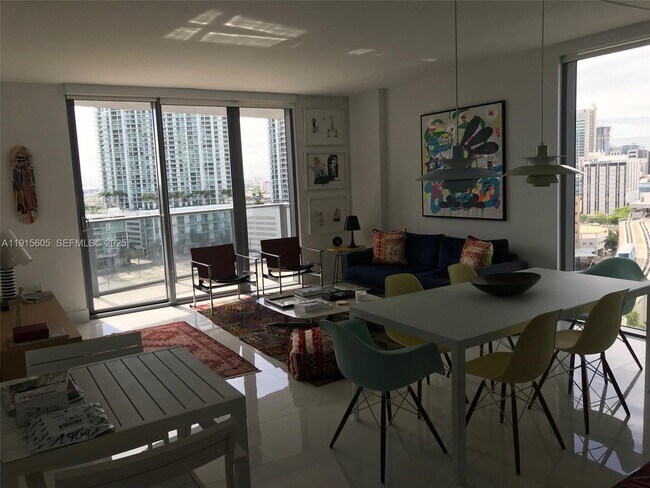 Building Photo - 31 SE 6th St