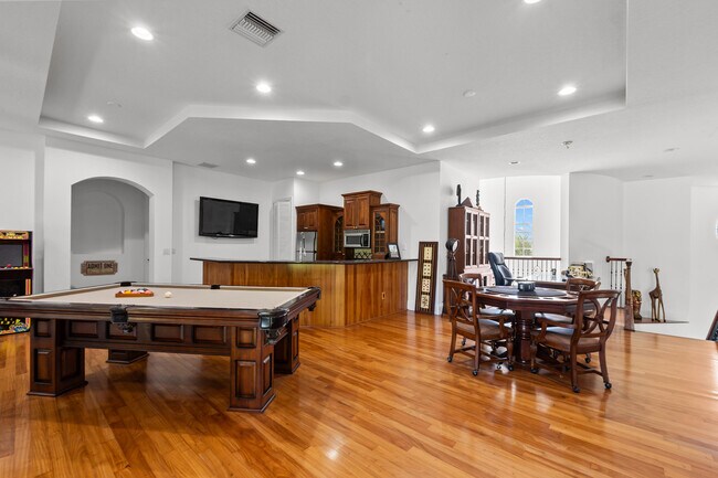 Building Photo - 14471 Paddock Dr