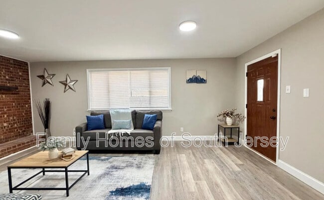 Building Photo - 31 Mantua Rd