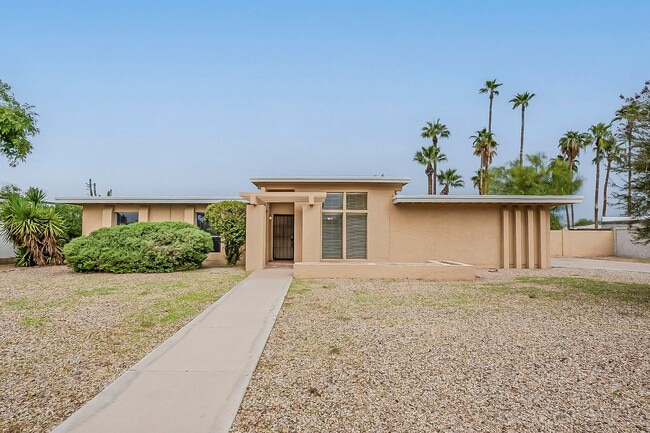 Building Photo - 85254! Four Beds with POOL!