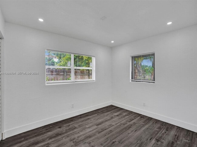 Building Photo - 6420 SW 22nd Ct