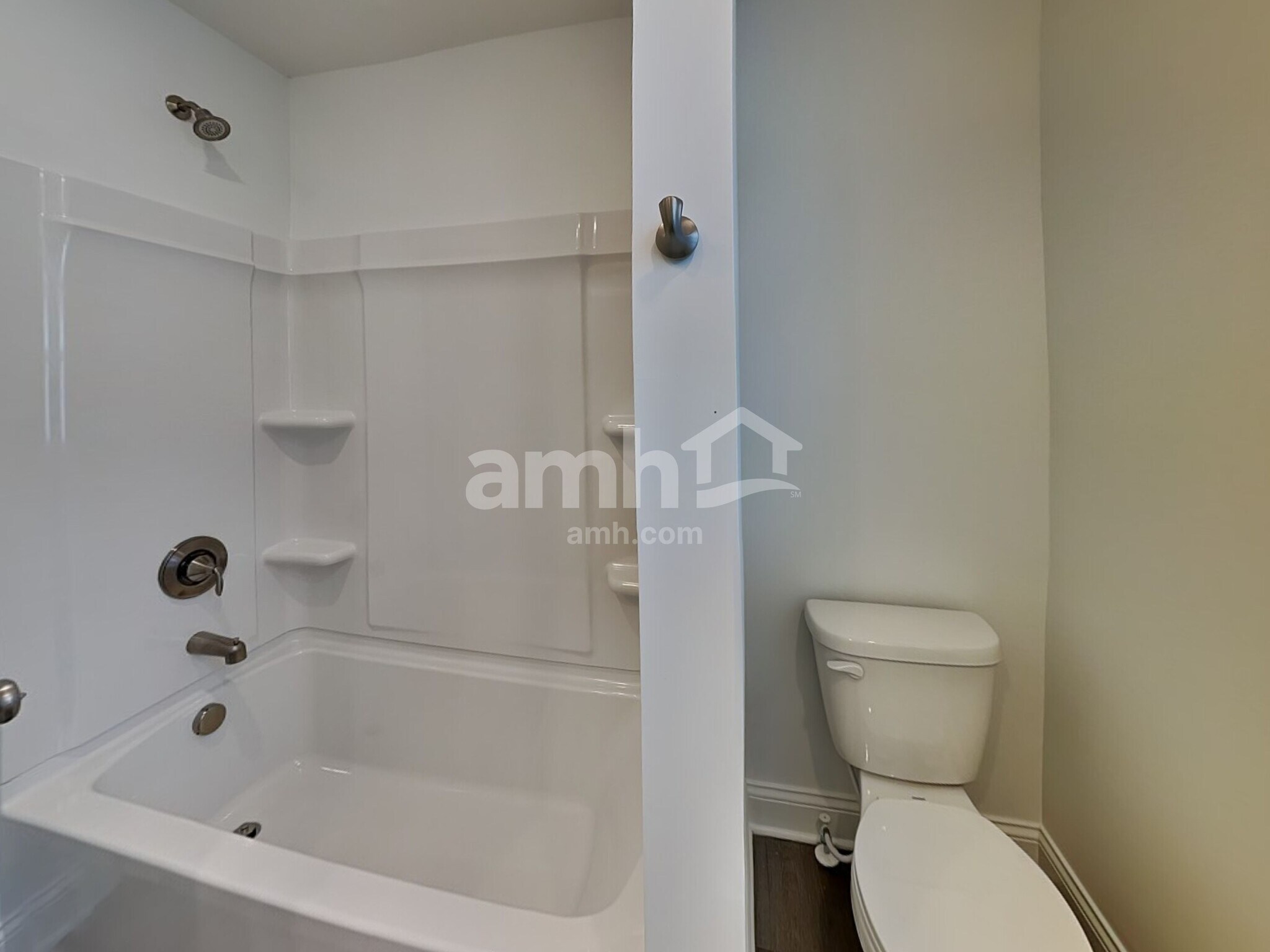 Building Photo - 9139 Henley Ave