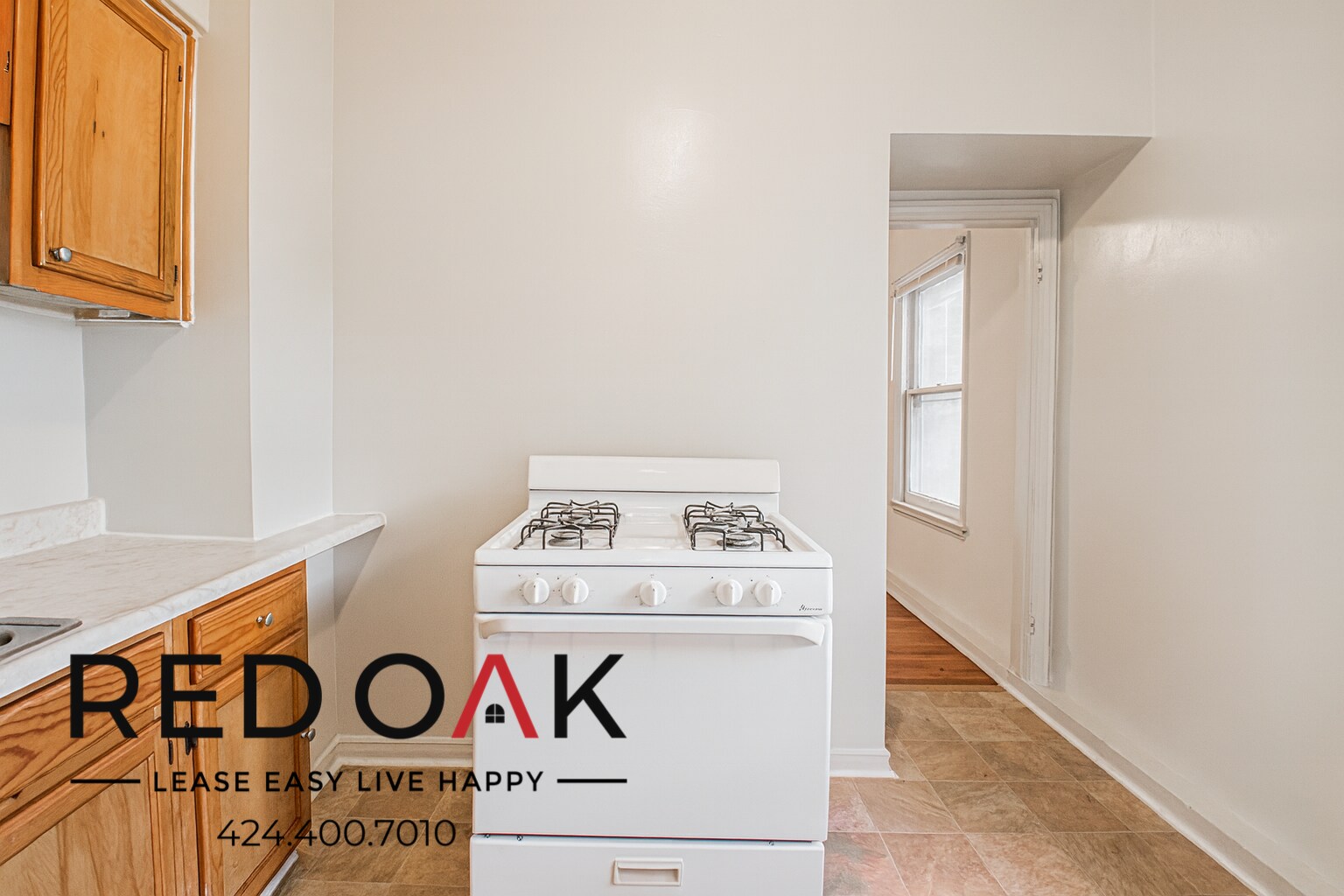 Building Photo - 610 S Kenmore Ave