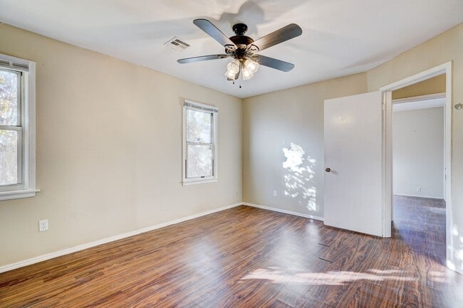 Building Photo - Stylish Home with Covered Deck & Easy I-44...