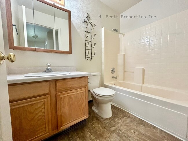 Building Photo - 1449 N Marion Russell Dr