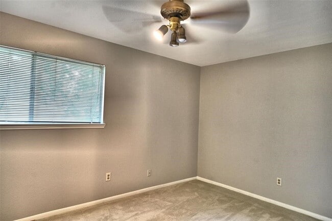 Building Photo - 9206 Prairie Trails Dr