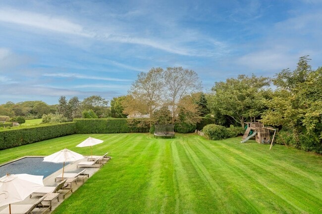 Building Photo - 32 Sagg Rd