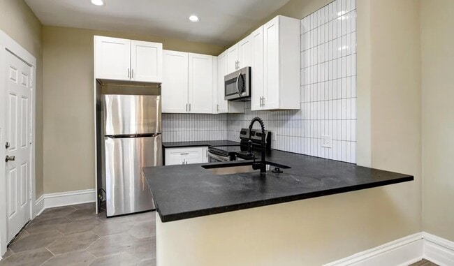 Building Photo - 47-49 S Monroe