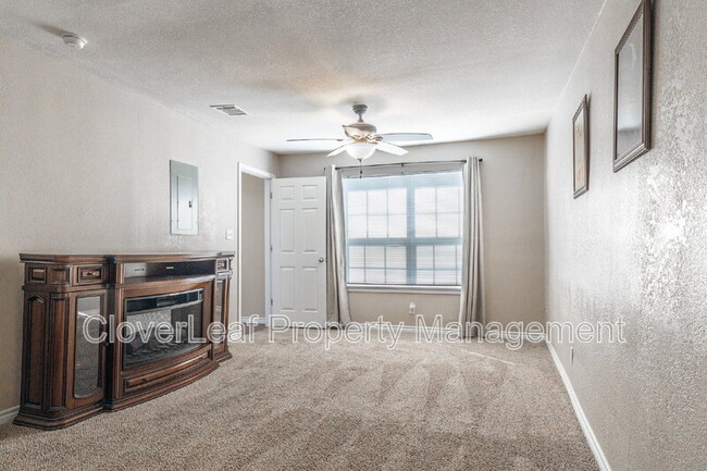 Building Photo - 161 Carle Ave