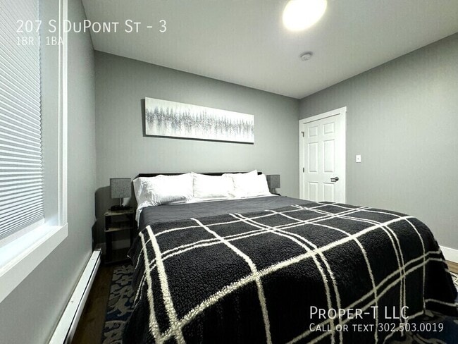 Building Photo - 207 S Dupont St