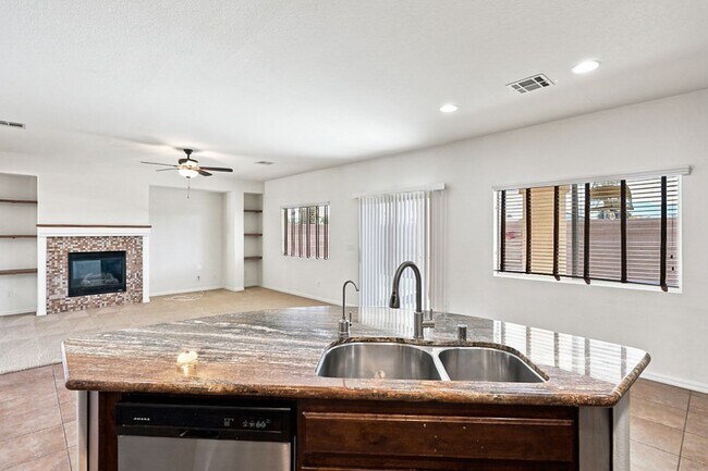 Building Photo - Lovely Northwest Gated Community Home