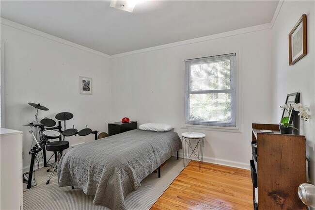 Building Photo - 2037 Lively Ridge Rd NE
