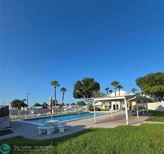 Building Photo - 251 S Golf Blvd