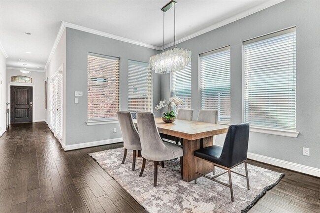 Building Photo - 3613 Gloucester Rd