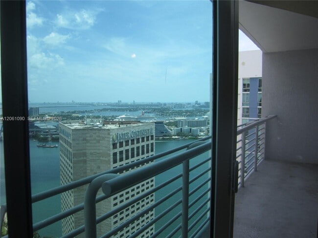 Building Photo - 325 S Biscayne Blvd