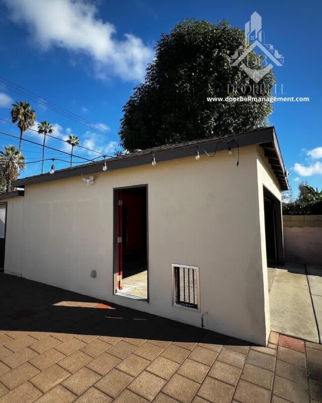 Building Photo - 956 W Harvard Pl