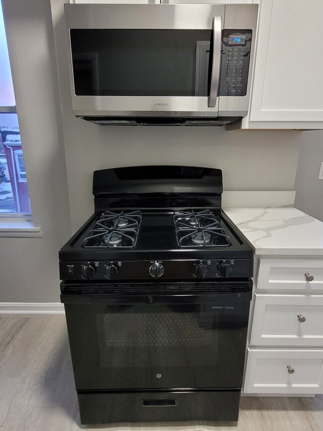 Microwave and Gas Stove - 2100 Homewood Ave