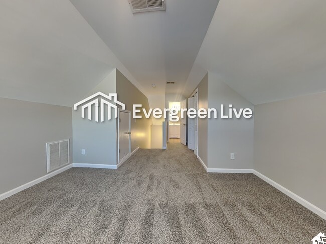 Building Photo - 5279 High Tide Ct