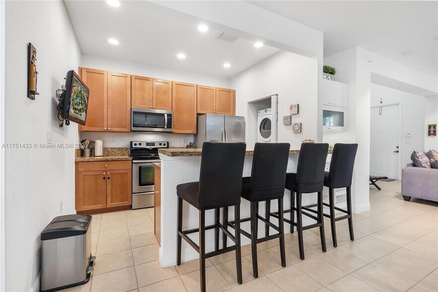 Building Photo - 1119 SW 147th Ave
