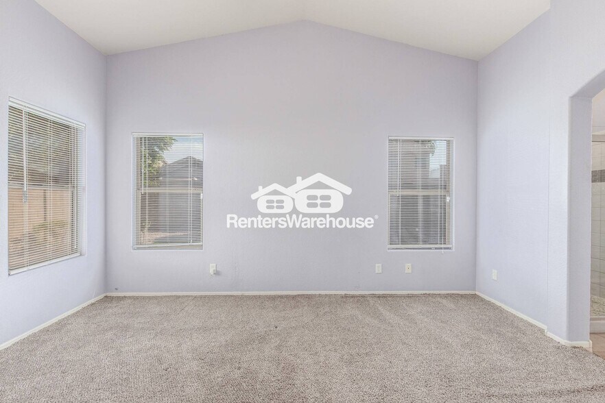 Building Photo - 12625 W Indianola Ave