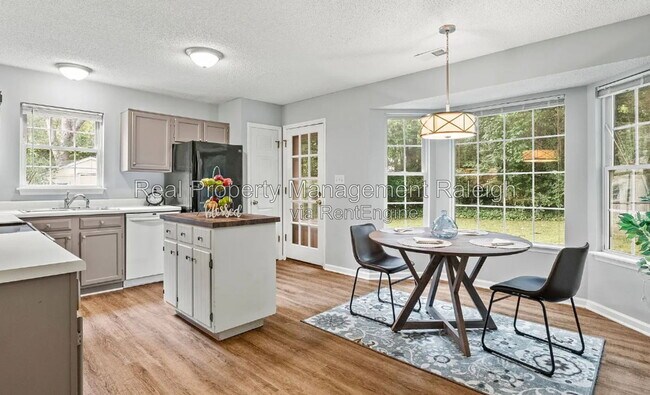 Building Photo - 1201 Ventura Springs Ct